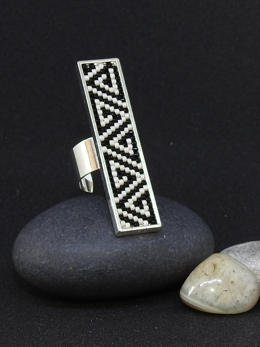 BFLworldwide's tweet photo. Make a statement. Standout with a black &amp; white contrast ring that comes with a silver finish.

Shop Now: https://t.co/AYSTOc2EGM

#BeyondFamousLabels #Rings #LongRings #SpiralRing #Jewelry #Accessories #IndianDesigners #OnlineShopping #ShopNow #Brass https://t.co/qVJdpyWX5F