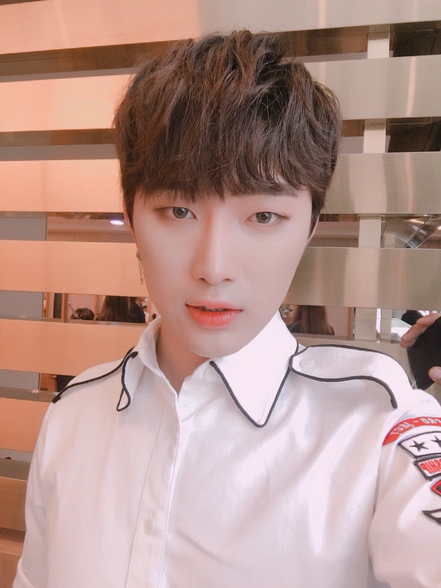 CKKYJtrans's tweet photo. [TRANS] 180920 [#SPECTRUM] SPECTRUM TIME TRAVEL SERIES #128 

A day in September, 
Before Jaehan-ie leave for schedule😍

https://t.co/KgifwXllJn

#스펙트럼 #Time_Travel_Series #재한 #Jaehan https://t.co/Bkfb1PkTsk
