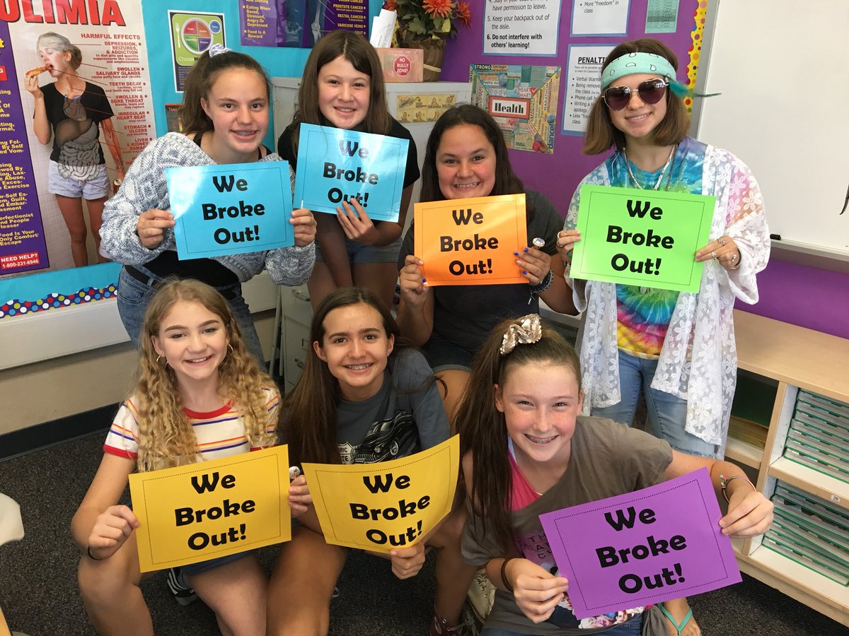 TruesdellClass's tweet photo. Breakout Box success! 👏🏼 #TruesdellClass #ehbobcatpride #WhatImTeaching #HealthEd #HealthClass https://t.co/BuSmQbgWMp