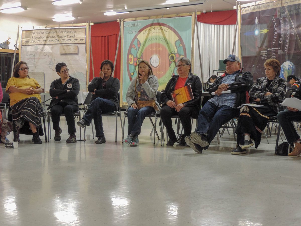 AMCMBChiefs's tweet photo. The AMC recently visited Peguis First Nation to discuss child and family wellness. Over 40 Band members attended the visit, which started with a smudge and a welcoming song from the Loud Eagle Drum Group. #PeguisFirstNation #Manitoba https://t.co/IRS6GMKVKp