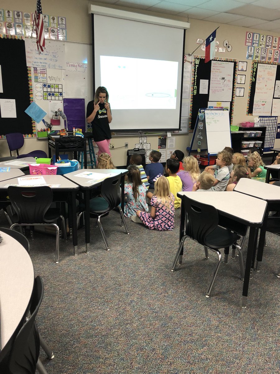 Refreshing ourselves with SeeSaw! Thanks <a href="/1274Jillian/">Jillian Phillips</a> <a href="/RoanokeRangers/">Roanoke Elementary</a> <a href="/Roanoke1stGrade/">Roanoke 1stGrade</a>