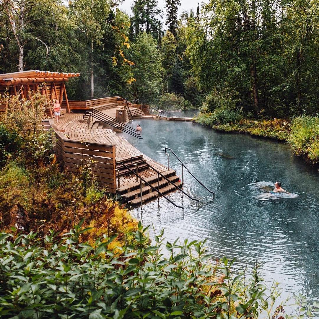 Votre route vous mène dans le nord de la Colombie-Britannique? Alors ne manquez pas de vous arrêter au parc provincial Liard River Hot Springs, 📷: tomparkr/IG 📍: <a href="/TourismBCNorth/">Northern BC</a>, <a href="/HelloBC/">Super, Natural British Columbia</a> #ExploreCanada