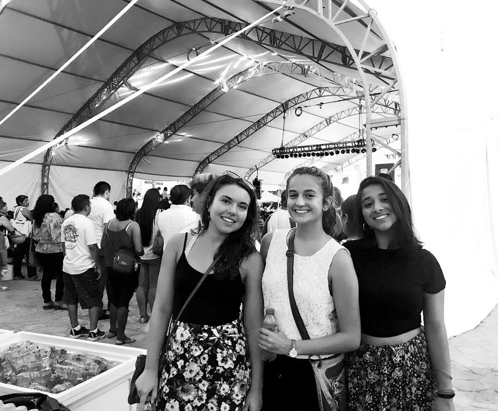 VolunQuest's tweet photo. Las maestras de VolunQuest en el Informe de Gobierno Municipal. Gracias por su apoyo continuo @juancarrillo58 🇲🇽 https://t.co/LctN9gPszC