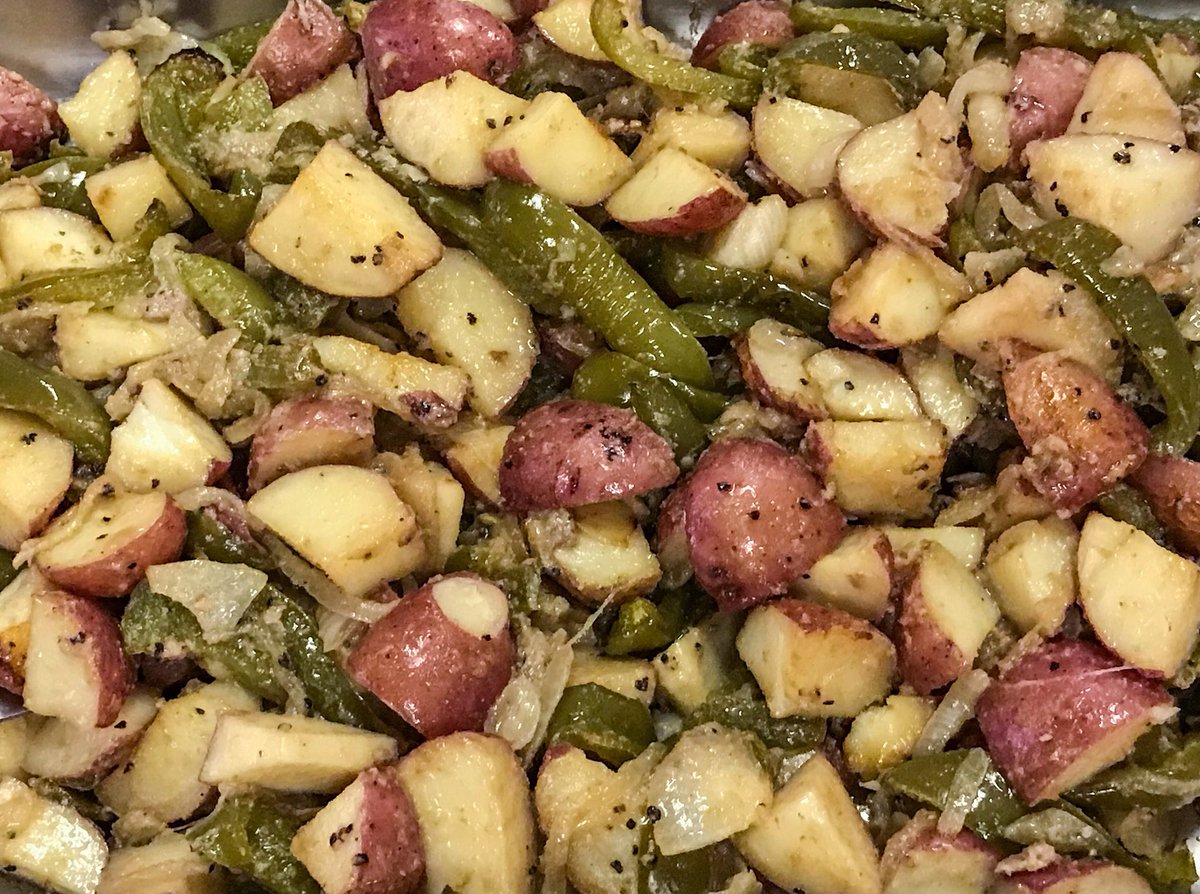 Great night at the pre- #Bocce season meeting. <a href="/ScimecasKC/">Scimeca's Market & Deli</a> sausage, peppers and potatoes, and all the fixings. #ItalianAmerican #BocceOrDie #ImSoStuffedICantWalk #DidIMentionRumCake