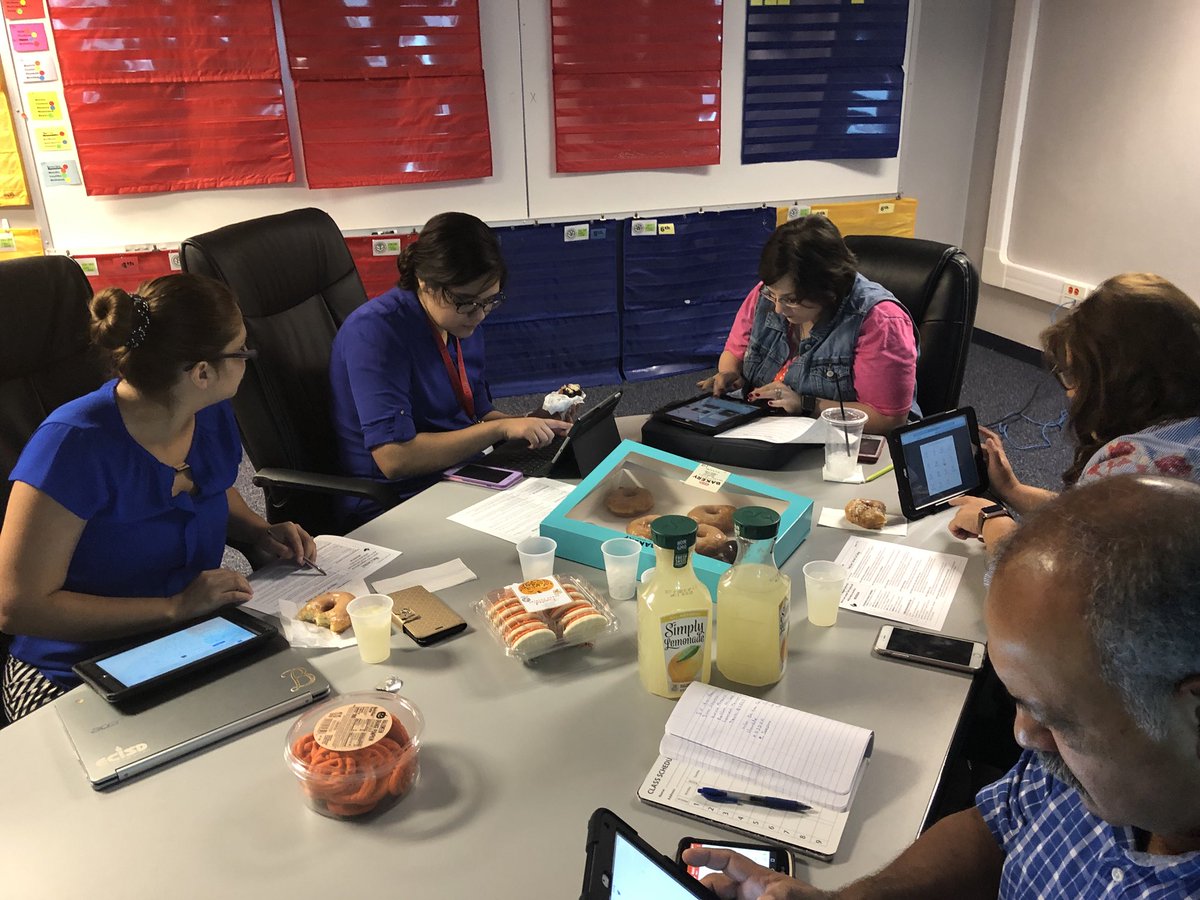 LTavarezECISD's tweet photo. Had another “I loved today” kinda day spending time with the @sanjacinto_elem Teachers exploring @Twitter &amp; @TweetDeck 💻📱❤️🙌🏼 Thank you #SJDIH Team for your time &amp; the laughs. @TechECISD #TechyTribe @ErinBueno2 @mclane_fallon https://t.co/eWMYQgfYKH