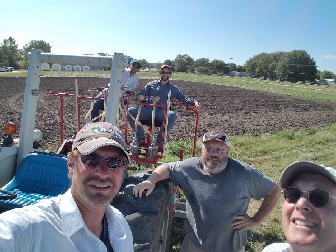 MtExtPSPP's tweet photo. Our research group has had a wild week! @MtExtPSPP was in Billings harvesting  sugarbeet variety trials. @KSUWheatDoc 's #awp lab led by @myron_bruce planted the #byd nursery in Manhattan, KS #harvest18 #planting19 #winterwheat #wheat #sugarbeet https://t.co/ekcUPupFKd