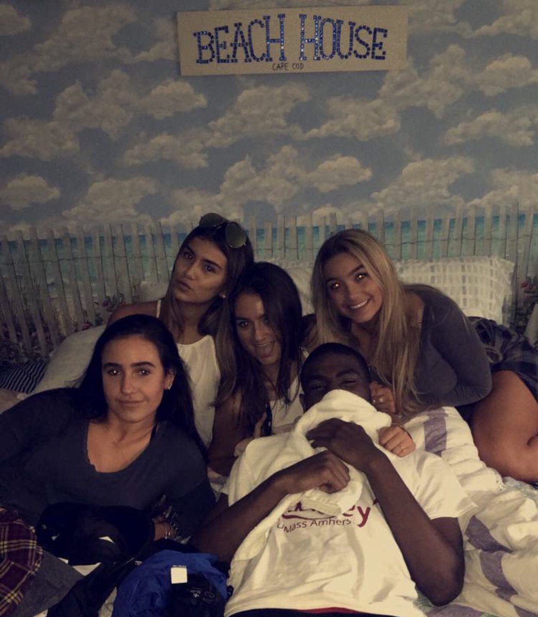 lbenmosche's tweet photo. Happy birthday @lvdwns love you girl hope you have the best day💕 #snatched https://t.co/qUASWyRlaM