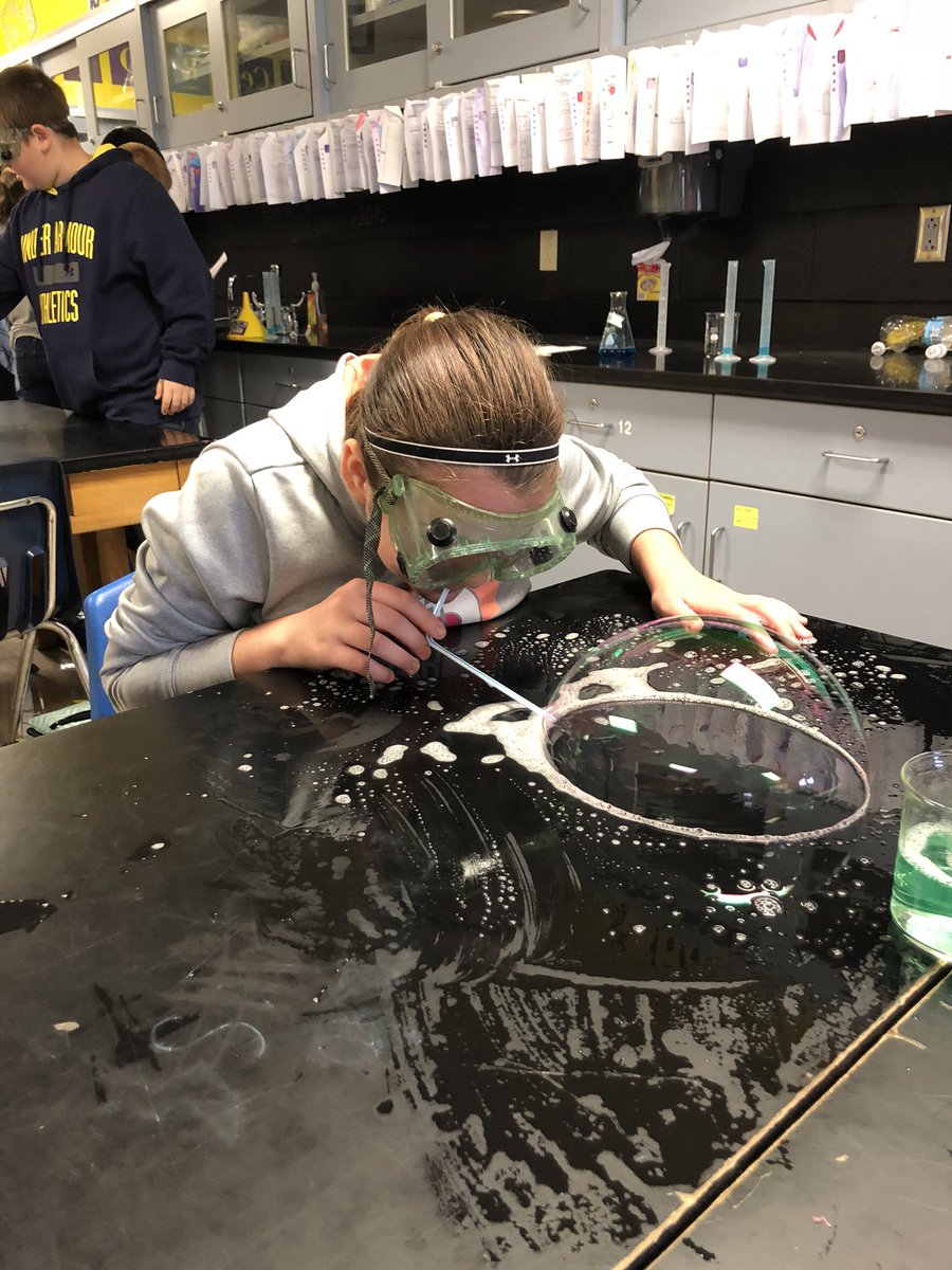 mahon_zepmath's tweet photo. Bubble-ology lab last week! Investigating the scientific method! #kesslerscience #freecleaning #soapyscience https://t.co/Jz55WU5nFY