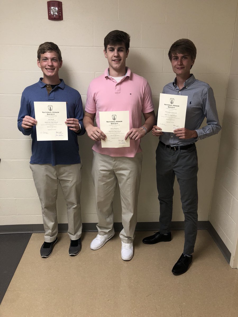 coachbranson33's tweet photo. Newest members of the National Honors Society! https://t.co/5ecUgxBato
