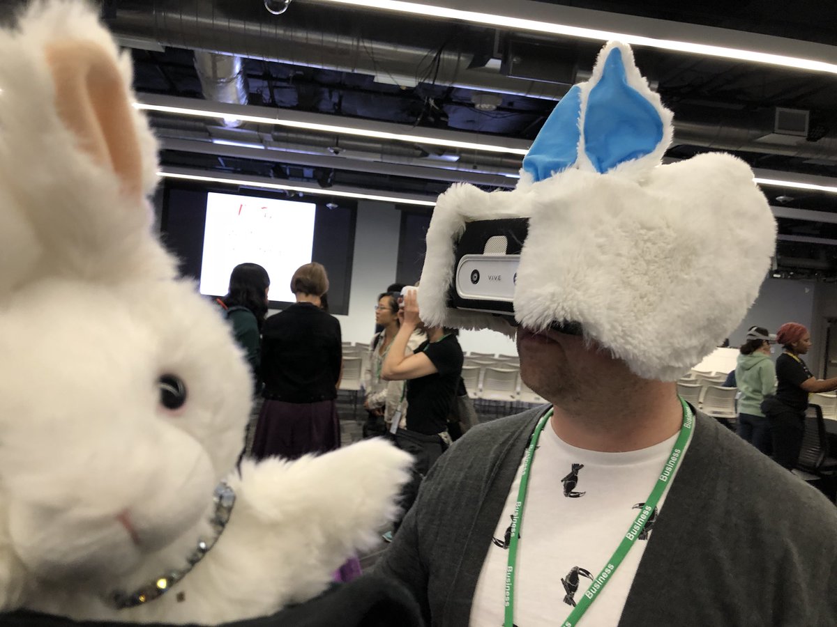 PlayWhiteRabbit's tweet photo. Let the demos begin!!!
#InnovativeTechForLearning #FavebookForEducation
@oculus #VR #edtech #PlayWhiteRabbit https://t.co/wPfFZUSjhT