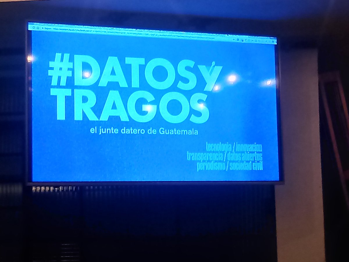 _ojoconmipisto's tweet photo. ¡#DatosYTragos regresa! 🎉 Estamos en el junte datero organizado por @EscuelaDeDatos para presentar #ObrasBajoLaLupa. También se presentan otros proyectos de datos, periodismo y tecnología cívica 👍 https://t.co/NQRkKDMVR3