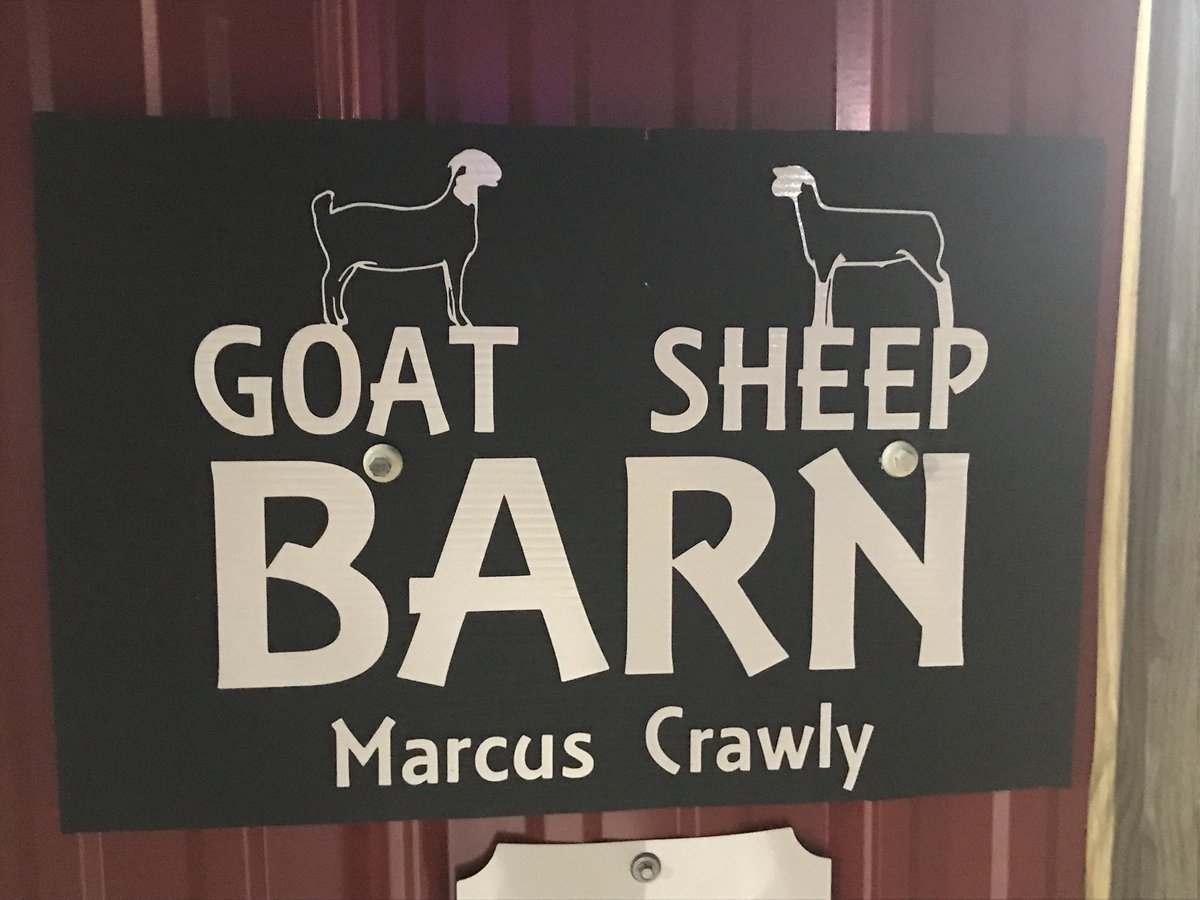 CHSKnightsinfo's tweet photo. We’ve never been prouder of @CenterpointFFA! Not one, but two superintendents at this year’s Pike County Fair! If only @FendleyJerry would start pulling his weight... https://t.co/sCWy9VreaP