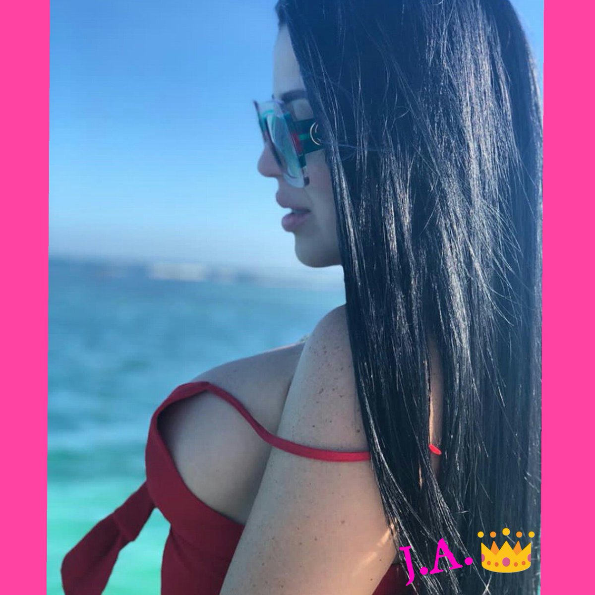ArayaJimenaTQM's tweet photo. Existen Muchas Estrellas🌟.... Vos Sois Mi Luna.🌙 @JimenaarayaVzla 😘TQM😘💘 https://t.co/fUXgpq0TIu