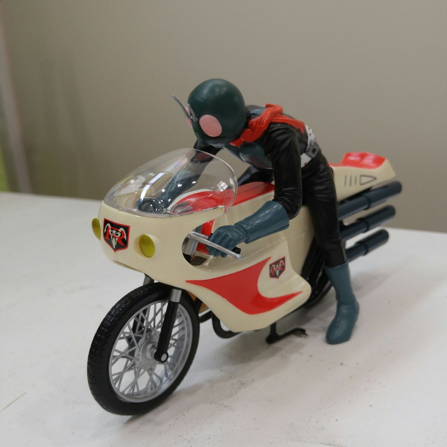新品 未開封 仮面ライダー旧1号 気強い 旧サイクロン フィギュア