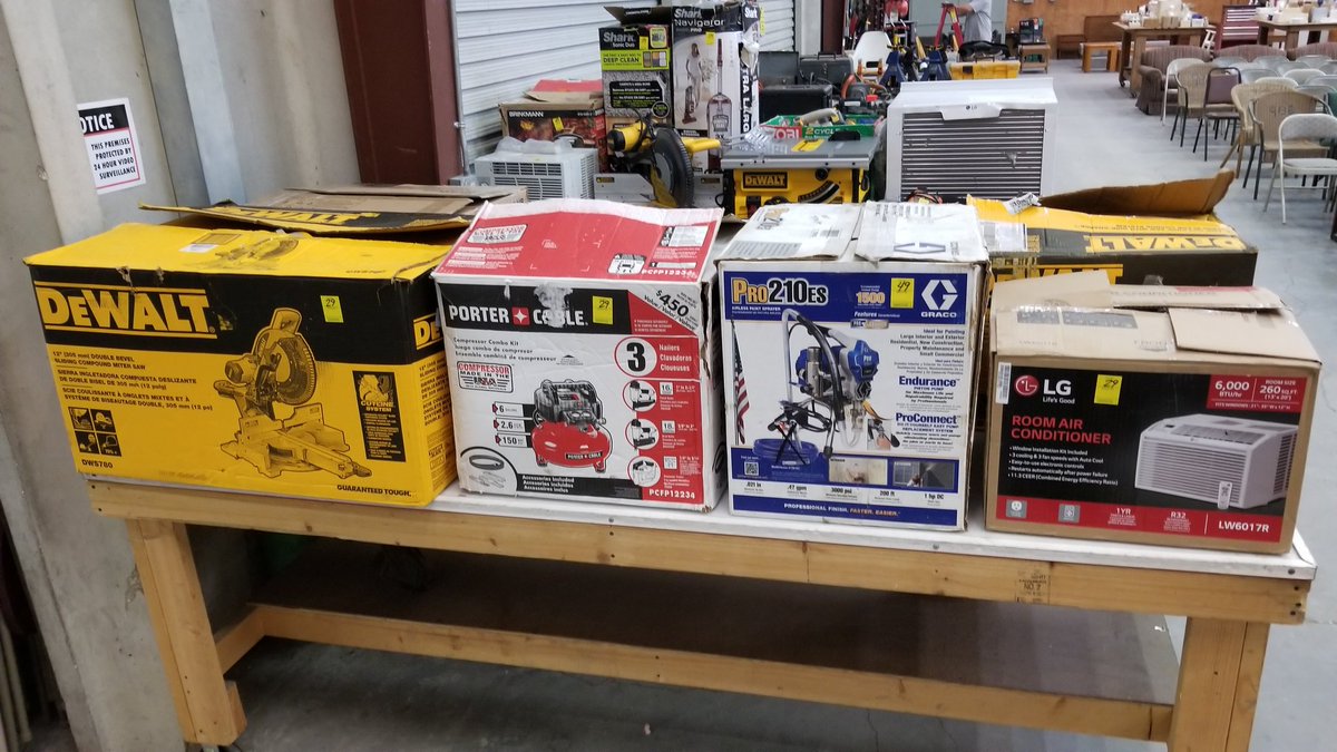 BallparkAuction's tweet photo. Want to #bethebidder? Come out to Ballpark Auctions for the fun and excitement of a live #auction. View all pictures at https://t.co/beFzSodHah #lenox #royaldoulton #noritake #hummel #goebel #normanrockwell #tools #auctionlife #auctions #Brooksvillefl https://t.co/LyD036RWPa