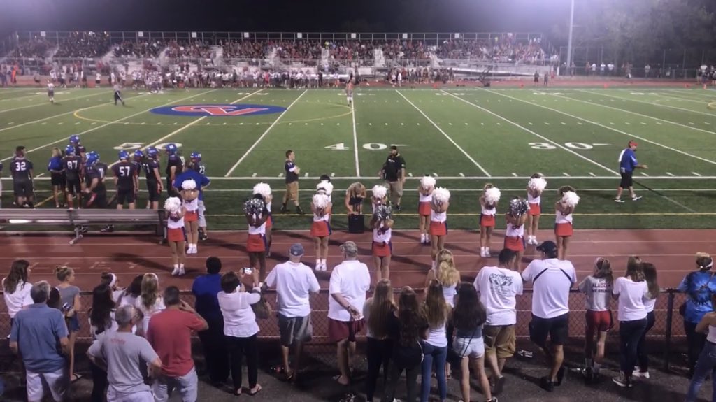 cv_dancetroupe's tweet image. We wanna see YOU @ the track between the 3rd and 4th quarters... wearing ORANGE🧡 #manalostrong💪🏽 #gocolts