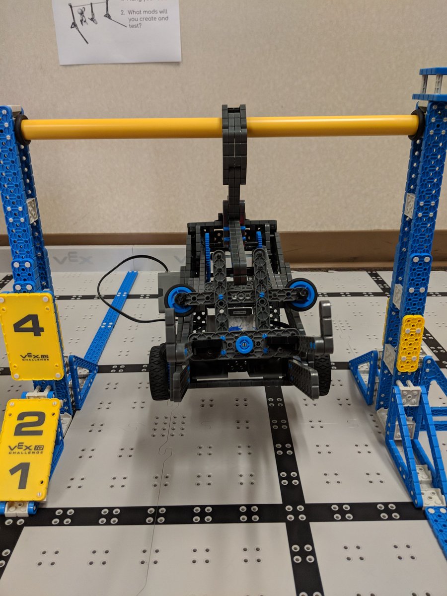 Gilliam2009's tweet photo. These kids are awesome! Great builds, great practice! #sferobotics @SFE_3820 @mrDuffey_3 @CochranM90 @chrismodglin https://t.co/JzRUcZYZb6