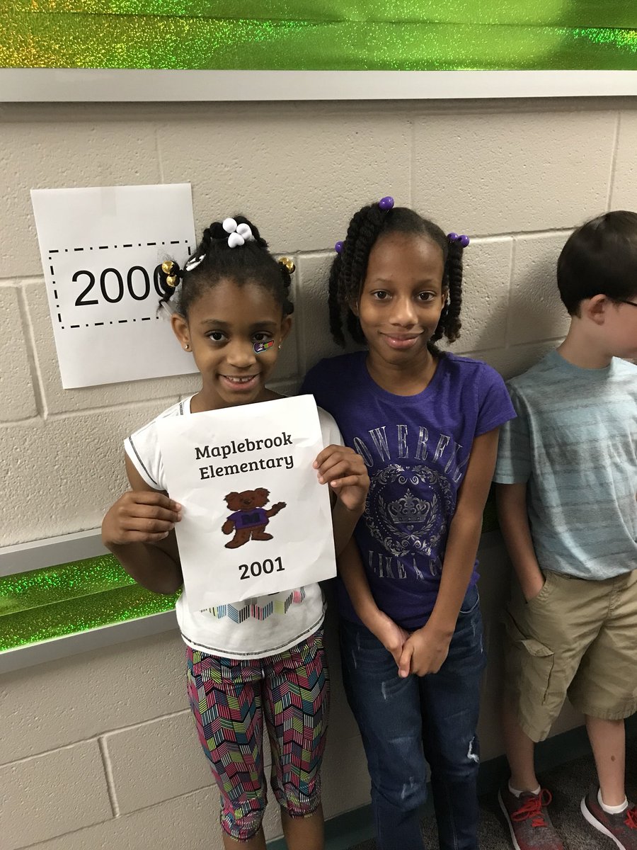 amadormbe's tweet photo. Working on ordering numbers, by using all of the opening dates for the schools in Humble ISD. Celebrating our distrixt being 100 years old this year! @HumbleISD_MBE @ElizabethFagen #iamhumble #hhsgrad #mbebears https://t.co/QcnDS3Biib