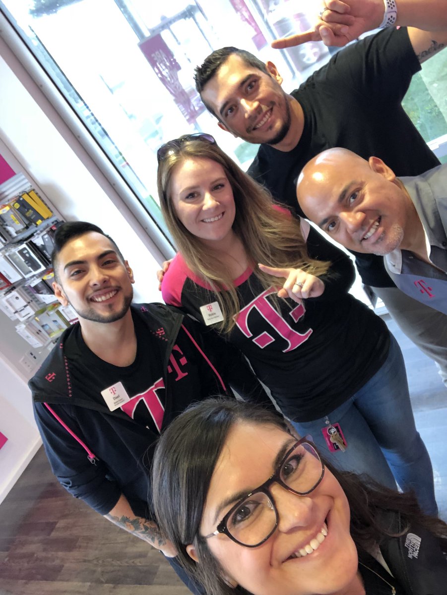 ssanmig's tweet photo. Amazing day out in the field building bridges with the TFB team!!! ๐ฅ๐ฏ #teamwork @DanielleOubre20 @Dsolano1023 https://t.co/xgtLftaFGB