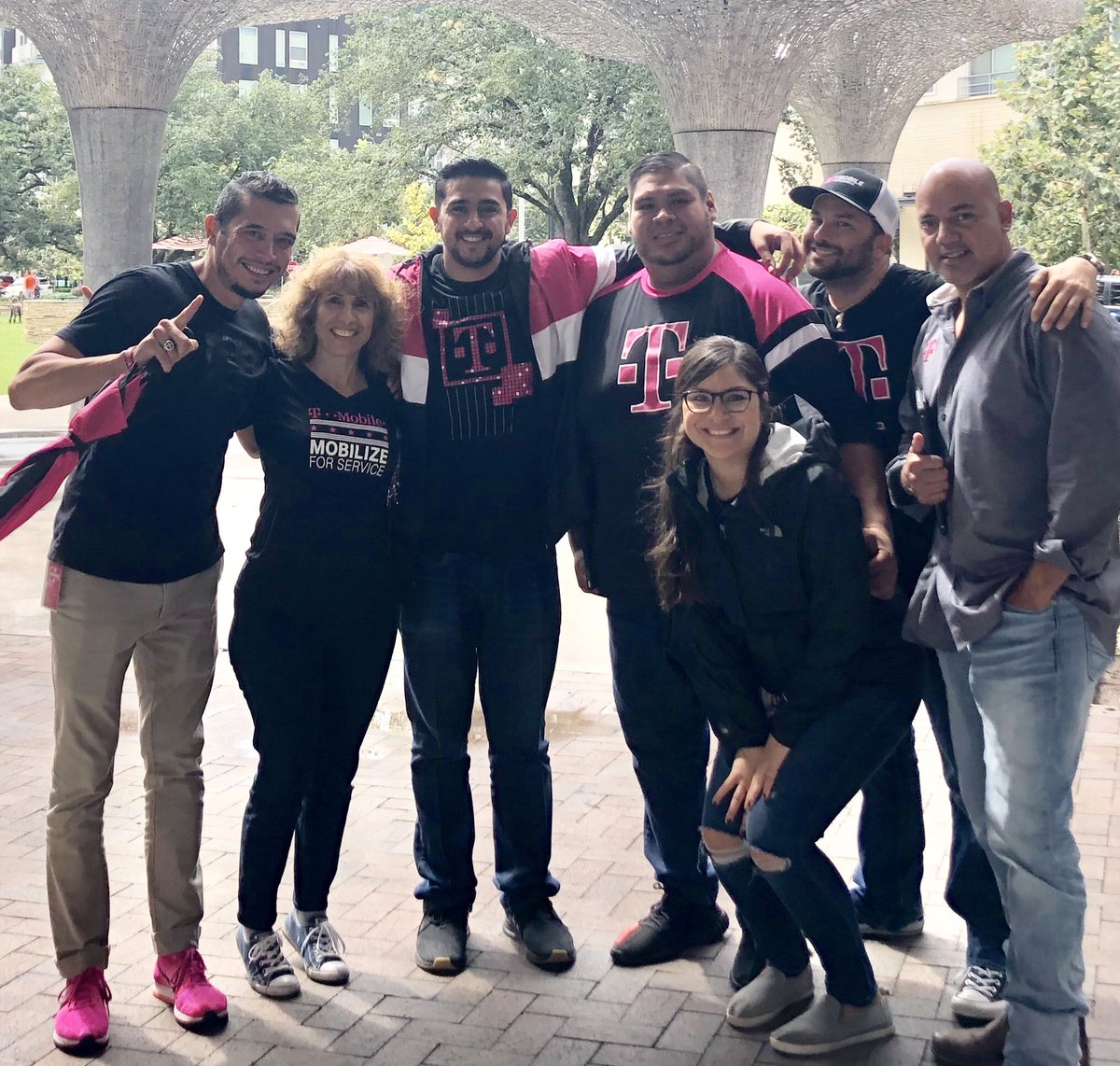 ssanmig's tweet photo. Amazing day out in the field building bridges with the TFB team!!! ๐ฅ๐ฏ #teamwork @DanielleOubre20 @Dsolano1023 https://t.co/xgtLftaFGB