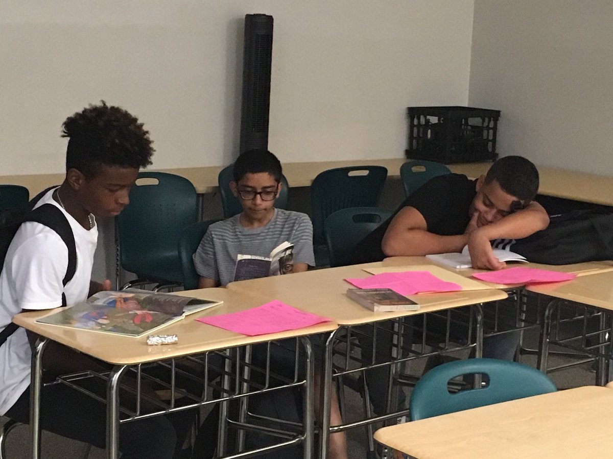 SuperMissusK's tweet photo. This is how we start. ❤️ #readingteachergoals @VBMiddle https://t.co/hjuz1QyH2j