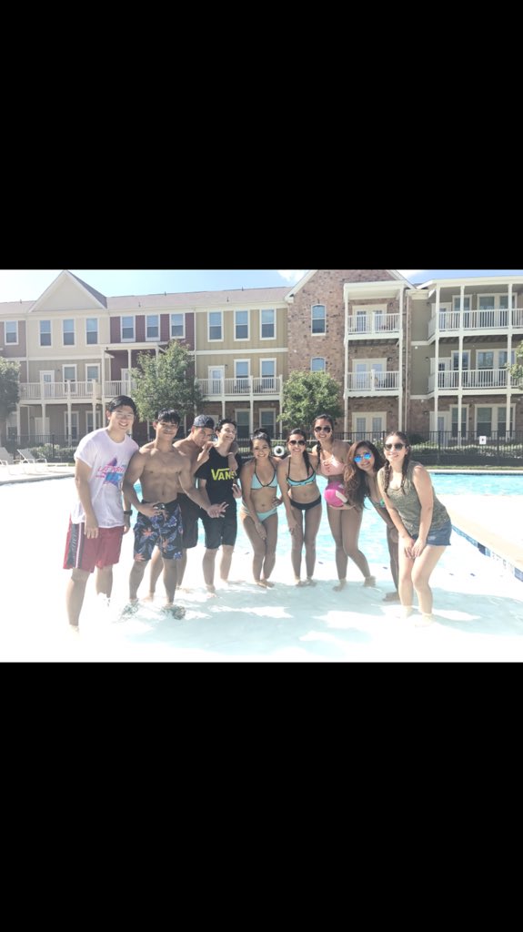 firstgenrunners's tweet photo. Little throwback to when we had our first gen pool party last fall semester ๐คช #f2gg #poolparty #wishwecangoback https://t.co/5YakduCsKt