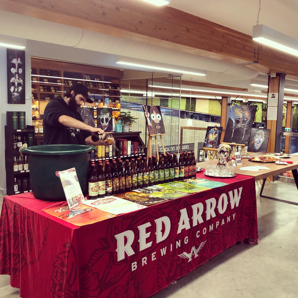 StoreTudor's tweet photo. We are all ready to welcome you!! From 7 to 9pm drop by our Cellar Room!! #tudorhouseliquorstore #esquimalt #victoriabc #artistresidence #artopening #redarrowbrewing #beertasting #redbarnmarket #beerfoodandart https://t.co/4mi0rWfTbo