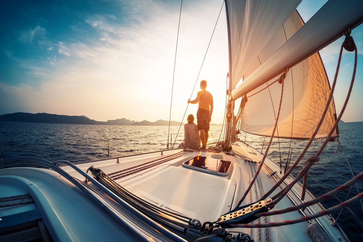 FerraraPorter's tweet photo. Así como tu boda es única, tu #honeymoon debe serlo también. Te seleccionamos 10 aventuras de luna de miel incomparables, por ejemplo, navegando con tu media naranja en el Adriático a bordo de tu propio velero. Los detalles en #Handpicked ➡️➡️➡️ https://t.co/8yMGdUTX9R https://t.co/Ona3e5GQTN