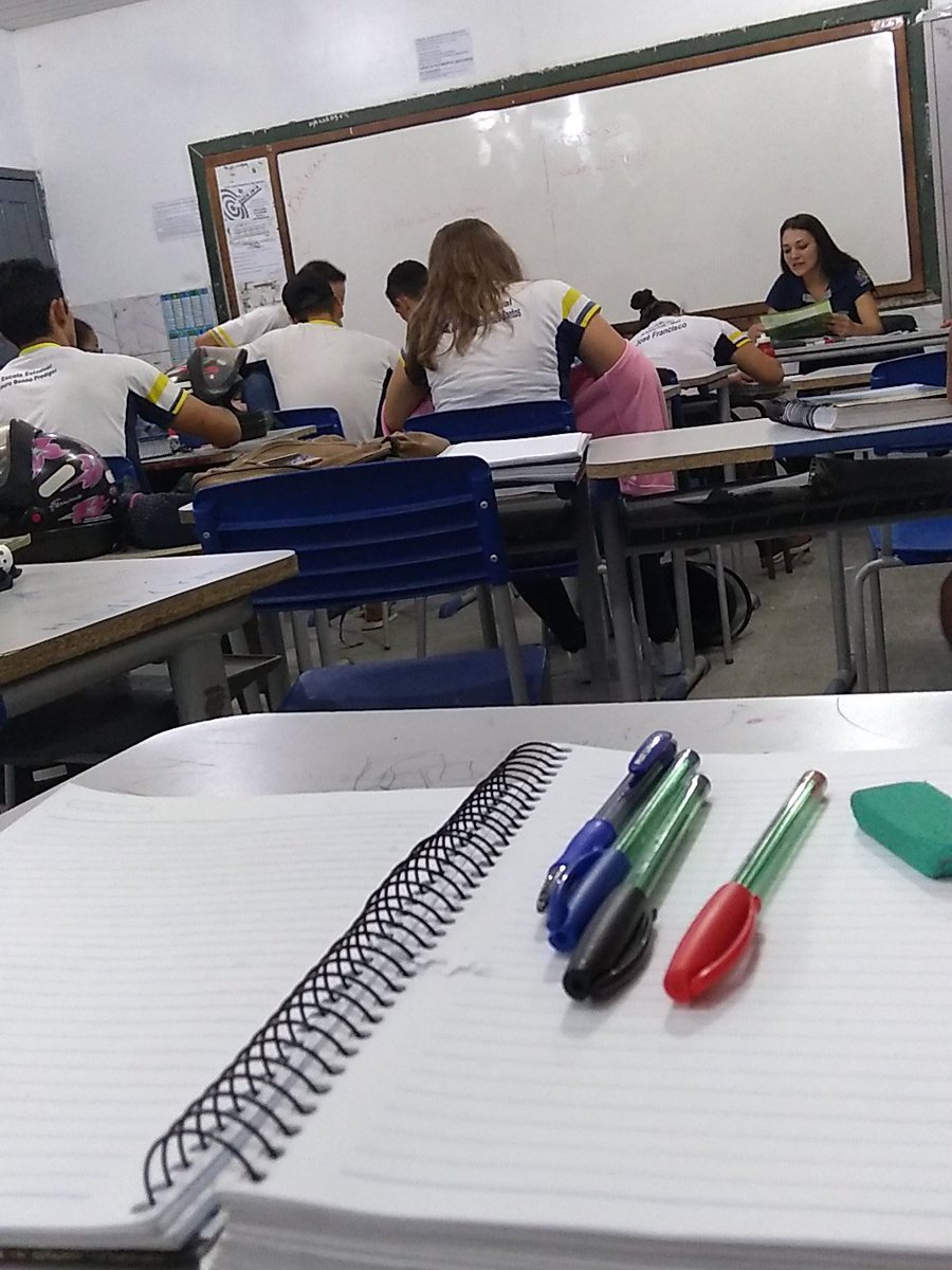 klebermk12's tweet photo. @duhvinicius Aí pra vc relembrar os velhos tempos de aula... https://t.co/kdRO9ohr67