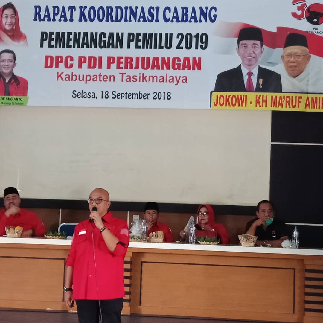 Rapat Koordinasi Cabang
Pemenangan Pemilu 2019
#Salam3jari
#SalamMetal
#T3tapJokowi