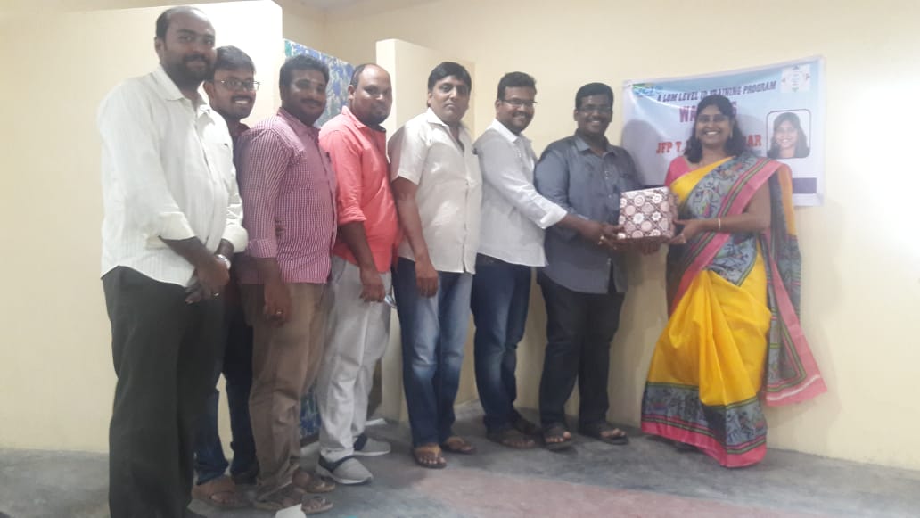 JciTuni's tweet photo. Had an wonderful ID training session with JfP T JYOTHI SRIDHAR Garu on TEAM BUILDING #jci #jcitunijewels #jciindia #training #zone4 #im4u #changebeginswithme https://t.co/dhYAcHKgYs