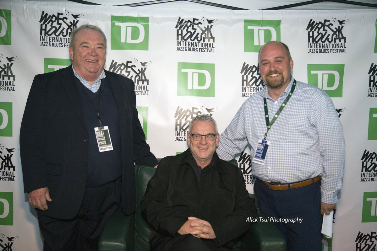 positively4ever's tweet photo. Opening of #WreckhouseJazz @WreckhouseJazz Festival @thegypsytearoom  Courtyard  @StJohnsTelegram  @Td   @CityofStJohns @NLLiveEvents @DowntownStJohns @CBCNL @TinaFMurphy @NLtweets @CBCNL Great opening of the @WreckhouseJazz @MusicNL_ https://t.co/Cg37OVIDuq