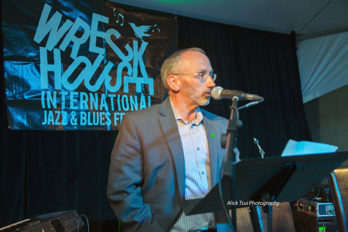 positively4ever's tweet photo. Opening of #WreckhouseJazz @WreckhouseJazz Festival @thegypsytearoom  Courtyard  @StJohnsTelegram  @Td   @CityofStJohns @NLLiveEvents @DowntownStJohns @CBCNL @TinaFMurphy @NLtweets @CBCNL Great opening of the @WreckhouseJazz @MusicNL_ https://t.co/Cg37OVIDuq