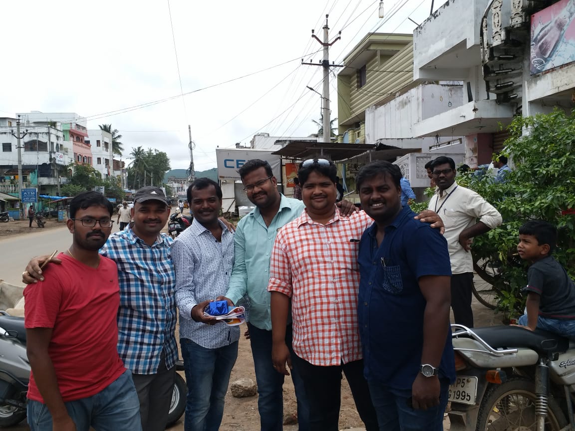 JciTuni's tweet photo. Wishing our members on their birthdays and also collecting KERALA FLOOD RELEIF FUND from the birthday boys.#jci #jciindia #zone4 #savekerala #changebeginswithme #jcitunijewels #im4u #impact #community #service https://t.co/ufXhu49pAe