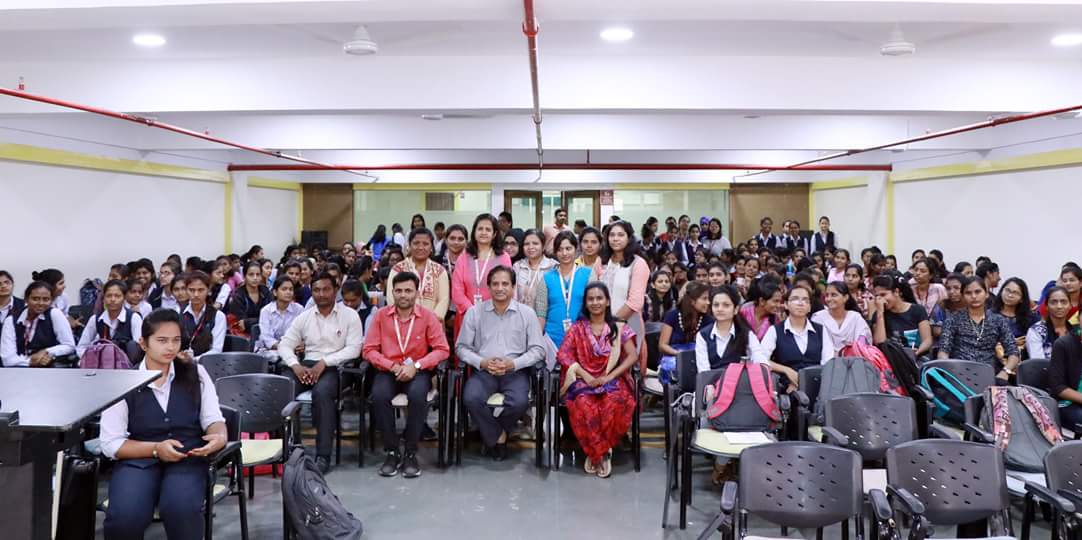 shrikantparabsp's tweet image. Will we kill by waste or be killed by waste!
Waste Management Seminar taken by Mr. Shrikant Parab at Dr. D.Y. Patil Arts, Commerce, Science Women's College.

#shrikantparab
#supportsp
#wastemanagement
#cleanwego
#kachramuktabharat
#kwg #cwg
#shs2018
#स्वच्छता_ही_सेवा
