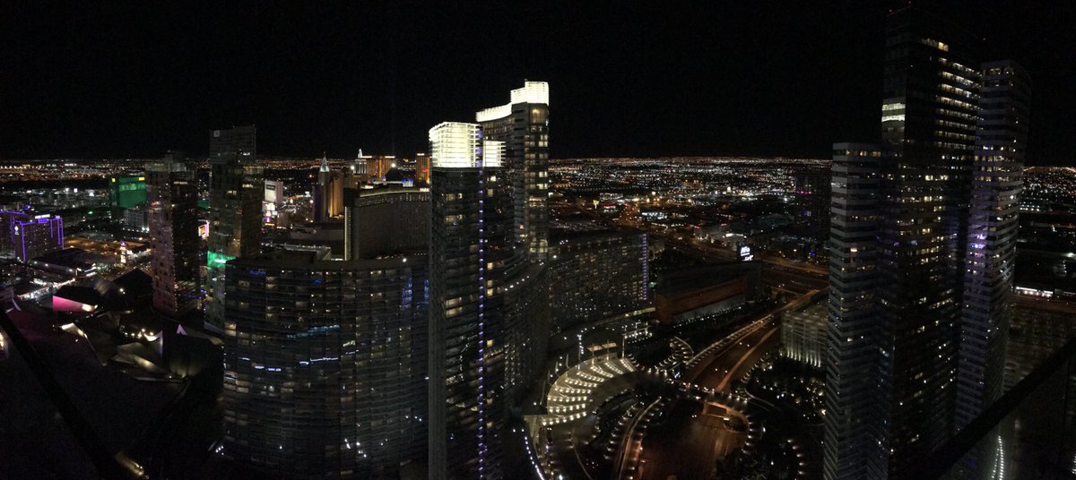 Barbara29707213's tweet photo. How bout that view?! #TeamSummit2018 https://t.co/yshrrhRyRf