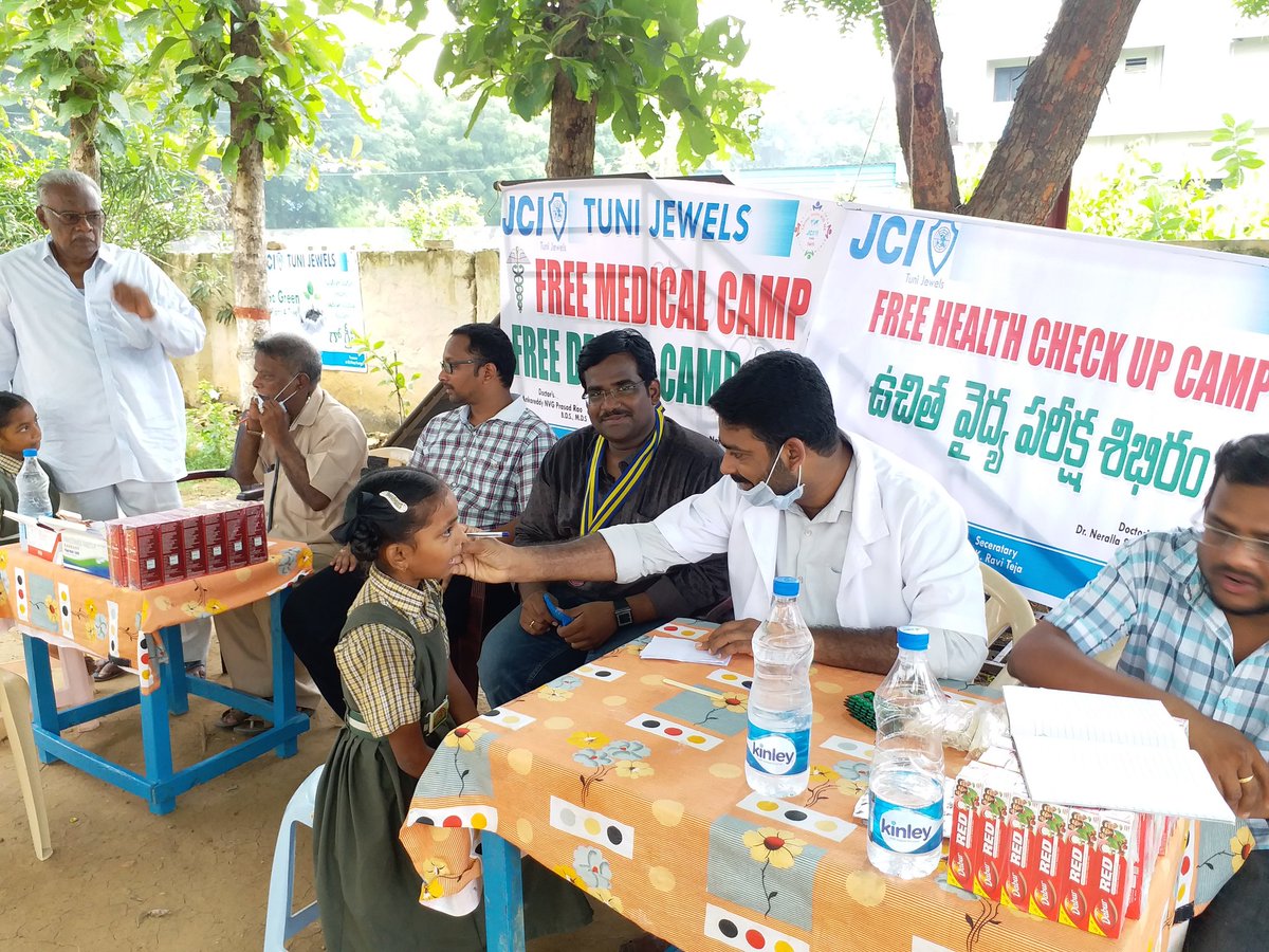 JciTuni's tweet photo. Conducted HEALTH &amp;MEDICAL checkup camp 2 students of SARASWATHI SISU MANDIR totally 100 student benefted and also distributed FREE MEDICINES #jci #jciindia #zone4 #jcitunijewels #health #unsdg #im4u #impact #changebeginswithme #service https://t.co/UEGCQZAnKI