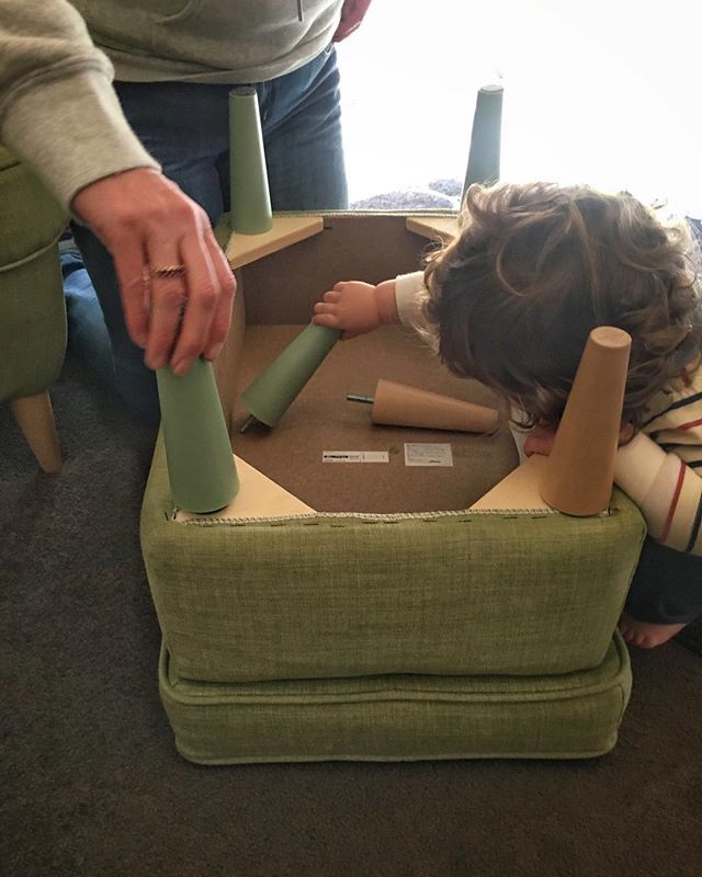 Legheads's tweet photo. So simple, anyone can do it! Legheads are easy to use, just screw them in. Even the littlest DIY enthusiast can attach Legheads quickly and effortlessly!
.
.
.
.
.
#green #armchair #diy #furniture #legheads #furniturelegs #ikea #strandmon #ikeahack #ikea… https://t.co/diOU0F3K5c https://t.co/N91W16ti7a