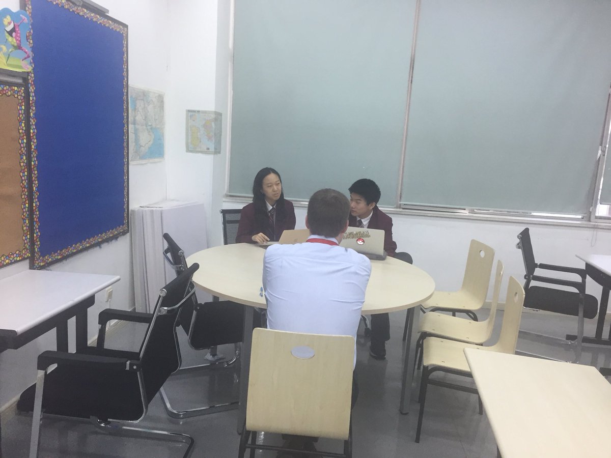 ryanwalsh21C's tweet photo. Some good #DPHistory discussions happening with @Mr_AHarrold and his students. #myCISB #criticalthinking #perspectives https://t.co/oUFMGyI85P