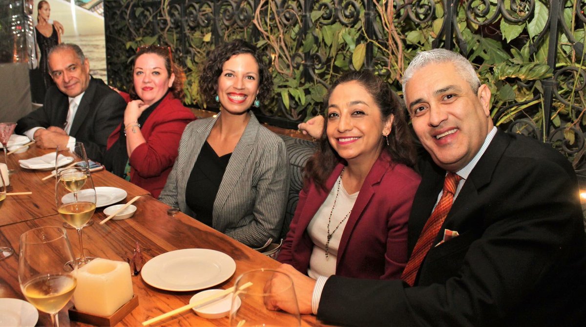 Noche con <a href="/PCO_MM/">PCO MM</a> con equipo comercial de @RCDHotels  Gracias por acompañarnos! @NobuHotelMiami <a href="/EdenRocMia/">Eden Roc Miami Beach</a> <a href="/UNICO2087/">UNICO 20°87°</a> <a href="/HRHRivieraMaya/">Hard Rock Hotel Riviera Maya</a> <a href="/HRHVallarta/">Hard Rock Vallarta</a> <a href="/HRHCancun/">HardRockHotel Cancun</a> <a href="/HRHPuntaCana/">HRH&C Punta Cana</a> 
#RCDHotelsMX #MyUNICOexperience 
#MadeForMusic 📸 <a href="/Oficial_NyC/">NegociosyConvenciones</a>