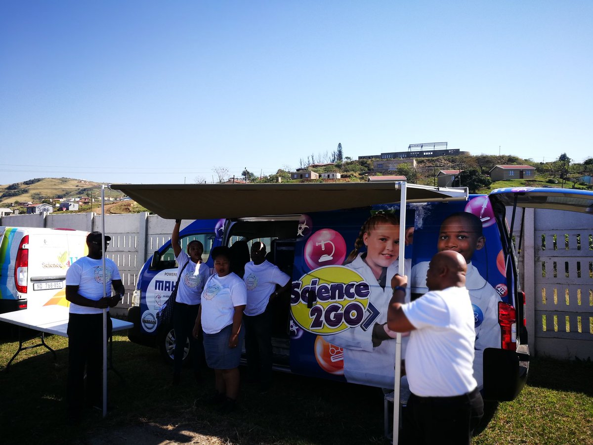 CASMEZA's tweet photo. Today's the day. Get ready for some inspirational #sunrisescience as we head down to Westmead Sec with @ECRBreakfast. Tune in 6am to 9am to follow the action https://t.co/8RGm0Rvcft