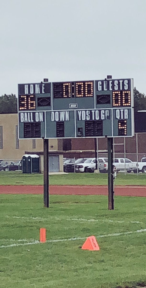 prettygirly0412's tweet photo. First game of the season, a 36-0 win! #malowmustangs #malowpride #football 💙🏈💙 https://t.co/voNjNUVsZD