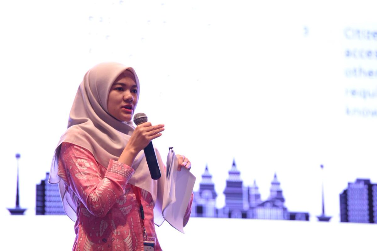 pksanhan_lanri's tweet photo. Selamat kepada @nisagist sebagai perwakilan PKSANHAN yang menjadi presenter dalam Konferensi Internasional "EROPA CONFERENCE 2018"di Nusa Dua, Bali dengan judul "How Does Collaboration Make Success for a Smart City Implementation? Lessons from Jakarta".
#lanri
#lanuntuknegeri https://t.co/zd59dMB8u1