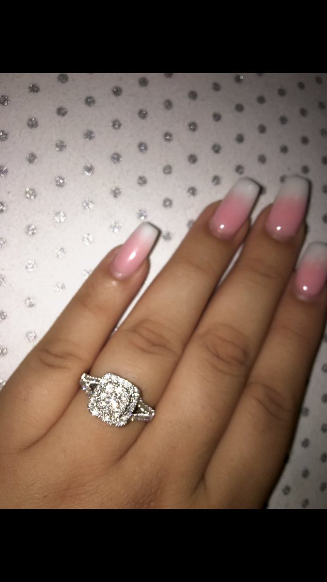 ruthyyybooo's tweet image. I want to thank God that I found my partner in crime. I feel like the luckiest person to have a man like you. now with planning the wedding it makes me so excited and my feelings for you just grow exponentially every day. Thanks for everything. #mstomrs💍 #itstillhasnthitmeyet