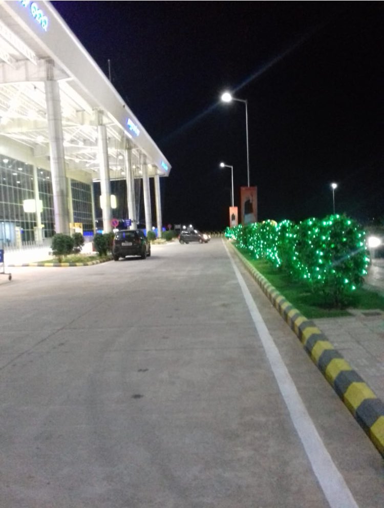ushapadhee1996's tweet photo. Ready for inauguration; Jharsuguda airport at night. https://t.co/JhoXfW8Zu9