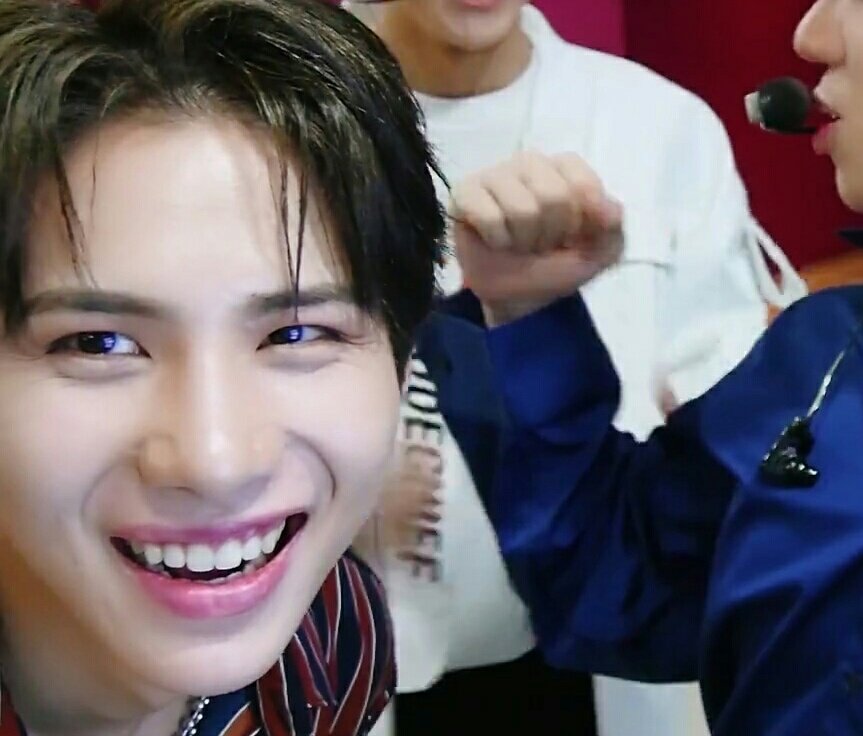 sehyoongallery's tweet photo. HES GLOWING https://t.co/VQvQeurlpg