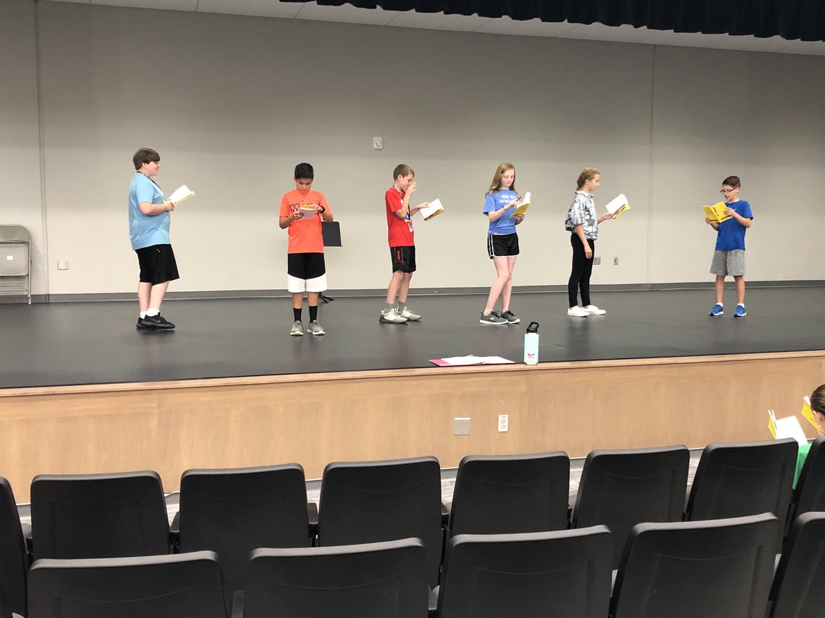 CatsStms's tweet photo. We had an AMAZING rehearsal for Oz today!! I absolutely LOVE these kids and all of the hard work they have been putting into this show! Come see BOTH One-Acts November 15th &amp; 16th!!! https://t.co/lstBgzumtc