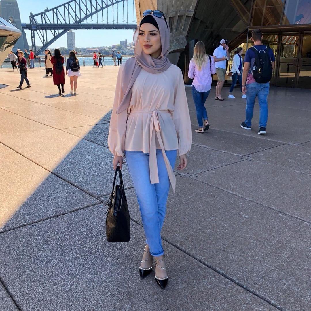 HafinaOfficial's tweet photo. How gorgeous does she look? 😍 top from our Ruffled 2 Piece Co-Ord set | Picture sent to us from Australia | visit https://t.co/s2gAZh2U5h 😘❤ https://t.co/sOHx37pSGM