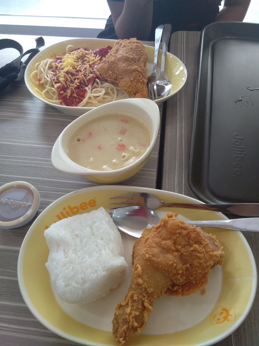 InsularJuvy's tweet photo. Lunch https://t.co/TgIOuQZFOJ
