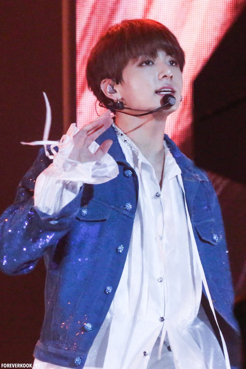 FOREVERKOOK_97's tweet photo. 180920
LYS in Hamilton 
@BTS_twt
#방탄소년단 #전정국 #정국 #노츄 #JK #BTS #JUNGKOOK https://t.co/bDoBrXmzx8
